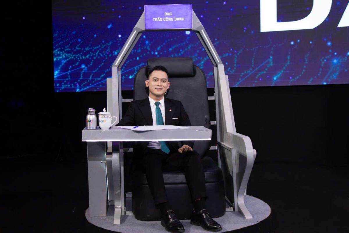 Mr. Danh Trần trong vai trò thành viên Hội đồng Ban Giám khảo Vũ Trụ Đồng Tiền 2026.